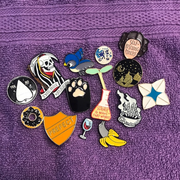 Bundle of 15 Enamel Pins - Picture 2 of 4